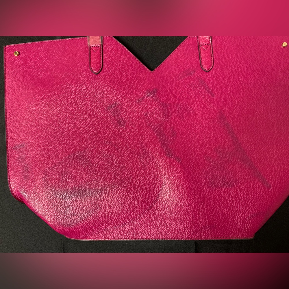 NWOT Neiman Marcus Women’s Tote. See pics. Backside is discolored but lo… - Picture 4 of 7